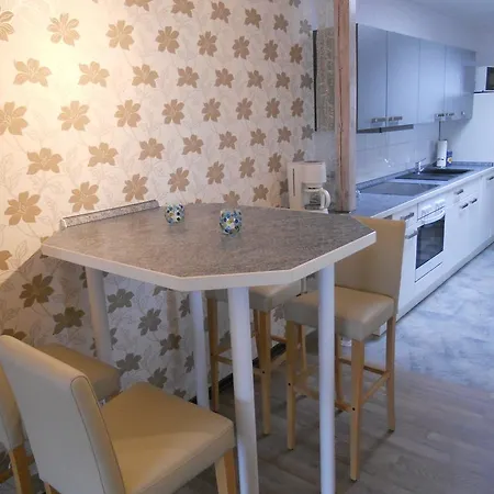 Ferienwohnung-85-qm-in-hafennaehe