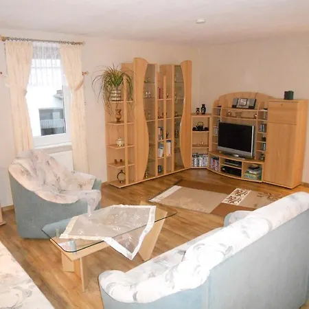 Ferienwohnung-85-qm-in-hafennaehe * 萨斯尼茨